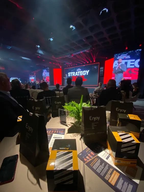 Corporate photography — Business leadership conference photography