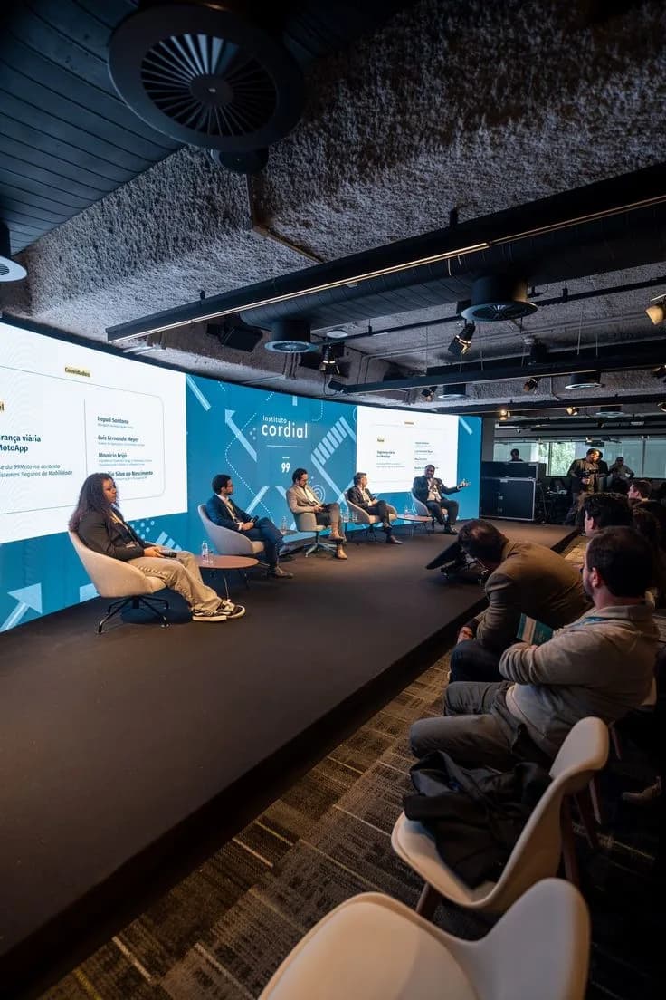Corporate photography — Industry panel discussion conference photography
