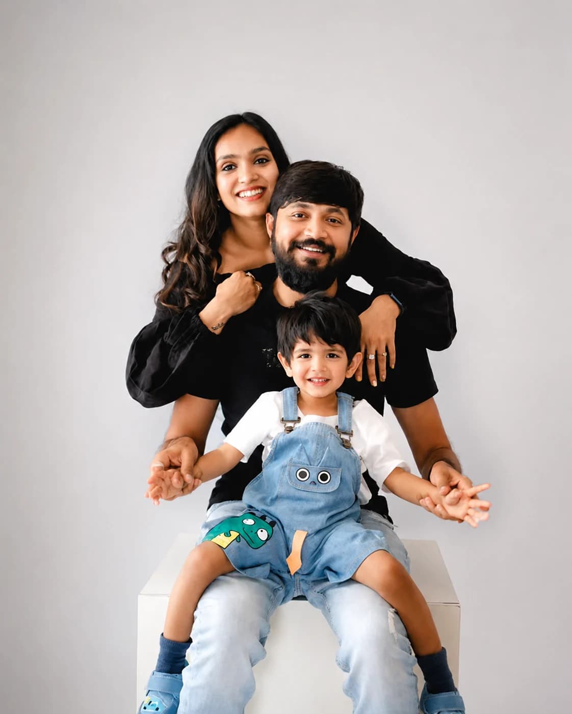 Portrait photography — Family studio portrait photography