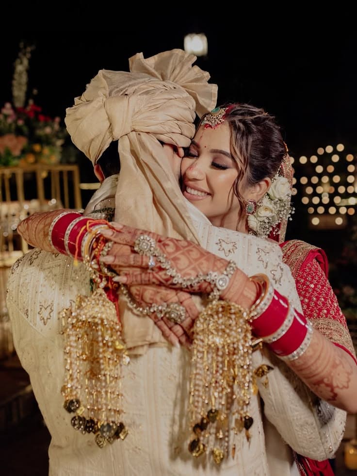 Wedding photography — Indian wedding couple hug candid photography